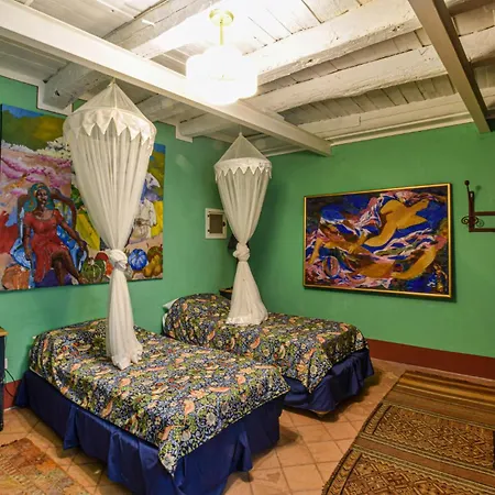 Art Gallery Flat Amantea